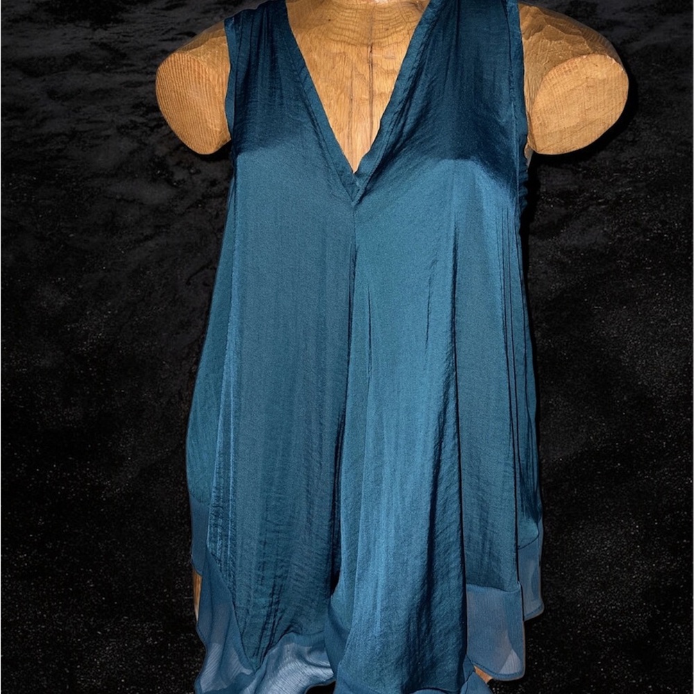 Simply Vera Vera Wang Deep Blue Sleeveless Top - Picture 2 of 3